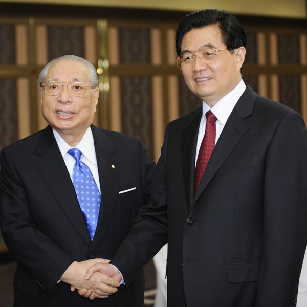 石原さとみ結婚で注目 創価学会員の入籍日が年3回に集中する理由 学会の記念日が 人生の軸 になる President Online プレジデントオンライン 石原さとみ結婚で注目 創価学会員の入籍日が年3回に集中する理由 学会の記念日が 人生の軸 になる President Online プレジデントオンライン