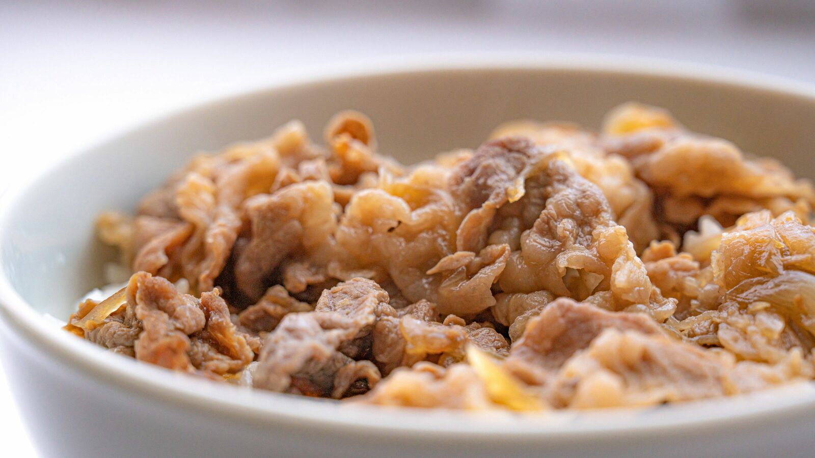 白米をそのまま食べるより｢牛丼｣にしたほうが健康にいい…｢体に悪い｣とされる食品の意外な効能 ｢食後の血糖値｣でみれば唐揚げ定食も健康にいい