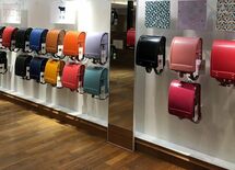 1年前に完売する7万円ランドセルの価値