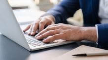 ｢どういたしましょうか?｣日程調整に6往復半もかかる…給料&時間を浪費する人の残念なメールの文面