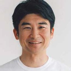 田口一成（たぐち・かずなり）ボーダレス・ジャパンCEO兼NPO法人ボーダレス・ファウンデーション代表理事。福岡県出身。早稲田大学商学部卒業。ミスミグループ本社に入社。その後独立し、ボーダレス・ジャパンを創業。国内外で50以上のソーシャルビジネスを展開。