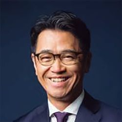 鈴木 義幸(すずき・よしゆき) コーチ・エィ取締役会長、エグゼクティブ・コーチ。慶應義塾大学卒業。ミドルテネシー州立大学大学院臨床心理学専攻修士課程修了。経営層へのコーチングを行う。