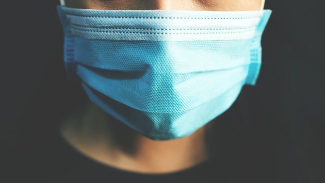 ウイルスや細菌から保護するためのマスク