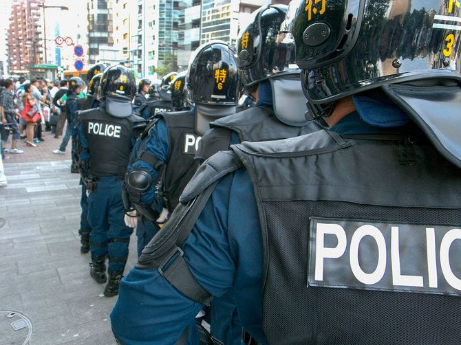 日本の機動隊員