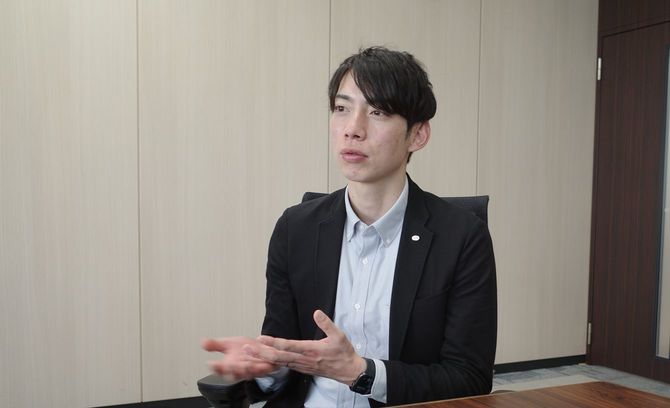 商品開発部　ビスケット課　課長　福田達也さん