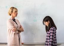 なぜ女子は「人前で叱る」と根に持つのか