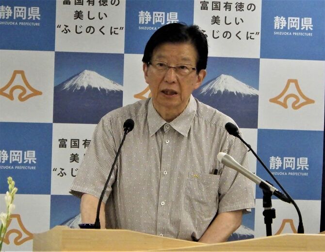 7月24日の会見で「人様に迷惑を掛ければ辞職する」と宣言した川勝知事（静岡県庁）