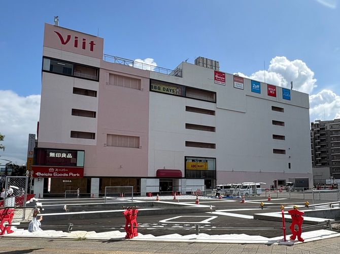 旧PARCO B館の建物を使う「津田沼ビート」。A館が解体された一方、こちらは専門店ビルとして営業を続けている