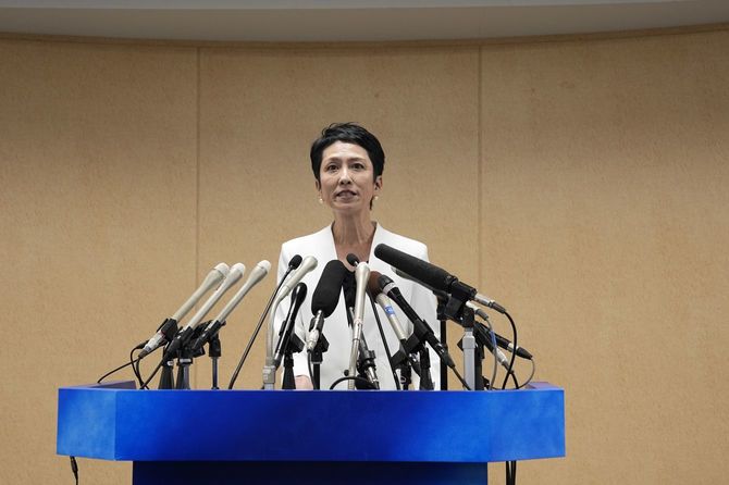 記者会見で東京都知事選に立候補すると表明した立憲民主党の蓮舫参院議員＝2024年5月27日午後、東京・永田町の党本部