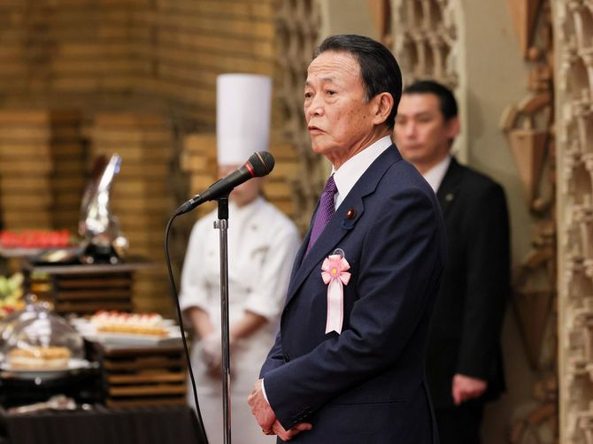 麻生太郎自民党副総裁。令和7年12月22日内閣制度創始140周年記念式典及び祝賀会にて