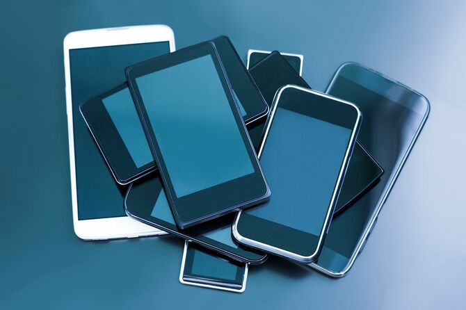 多数のスマートフォン