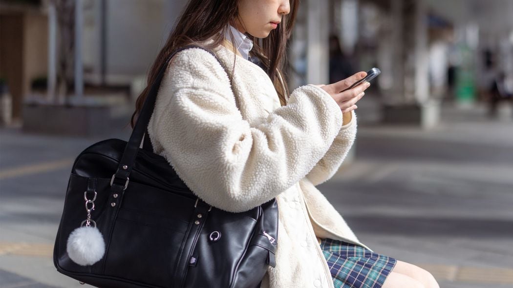 役に立たないことを愛してほしい…｢スマホの奴隷｣になった女子高生の娘にエンジニアの父がそう語った理由