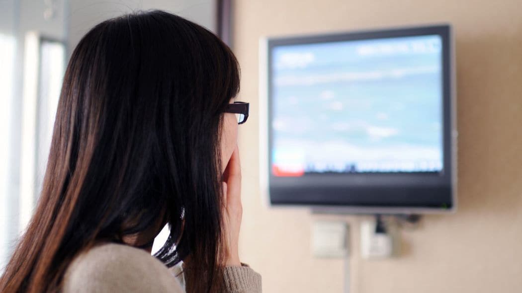 好景気ニュースが5件増えると妊娠確率は10%上昇…最新研究が明かすテレビが出生行動に与える意外な影響 ｢失われた30年｣報道の影響は否定できない