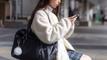 役に立たないことを愛してほしい…｢スマホの奴隷｣になった女子高生の娘にエンジニアの父がそう語った理由
