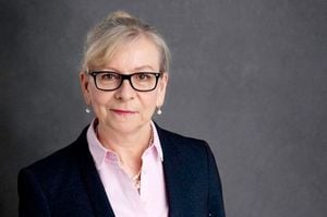 COVID-19 ゲノミクスUKを率いる、ケンブリッジ大学のシャロン・ピーコック教授 ©GOV.UK