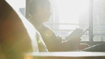 世界のベストセラーマネー本を読んだ最終結論｢AIやプロに対抗して非力な個人投資家が買うべき銘柄はこれ｣