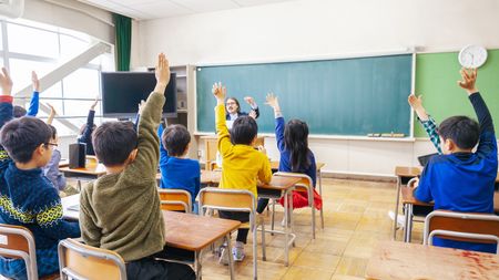 学校は午前中だけで十分だ 教育の専門家がそう力説する納得の理由 1日中先生の話を聞く授業は不要 President Online プレジデントオンライン