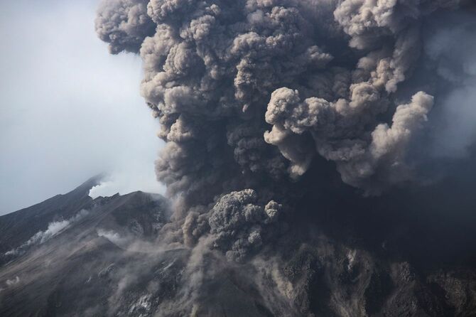 噴火した火山