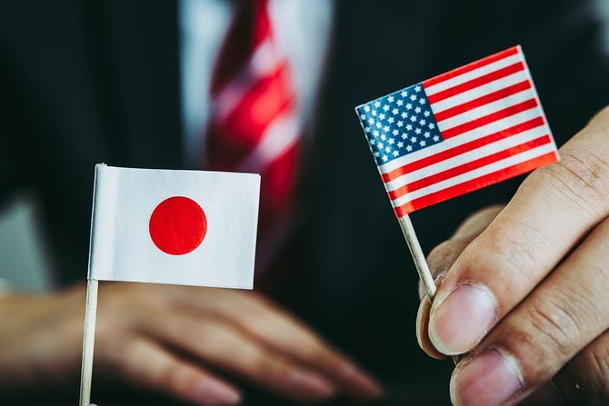 アメリカと日本の国旗