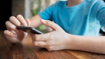 スマホ依存の子どもに｢いい加減にやめなさい!｣は逆効果…正しいしつけができる親の声かけ