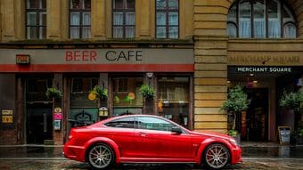 なぜ高級車に乗ると"悪いウワサ"が立つのか