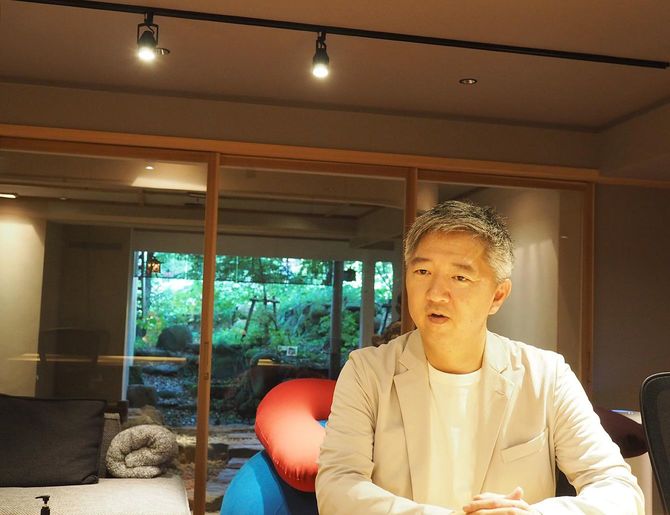 和多屋別荘の小原嘉元社長。2013年に3代目社長に