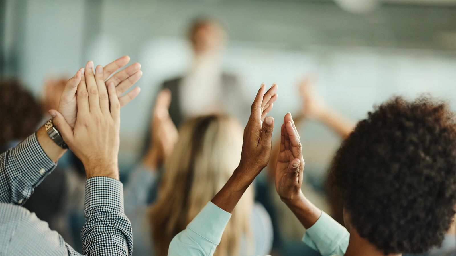 ｢日本人は自己肯定感が低すぎる｣はウソだった…成果を出して喜ぶ欧米人と｢まだまだです｣と言う日本人の違い 文化的背景が違えば､自己認識も変わる
