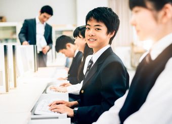 手取り年500万 長男の薬学部進学で火の車
