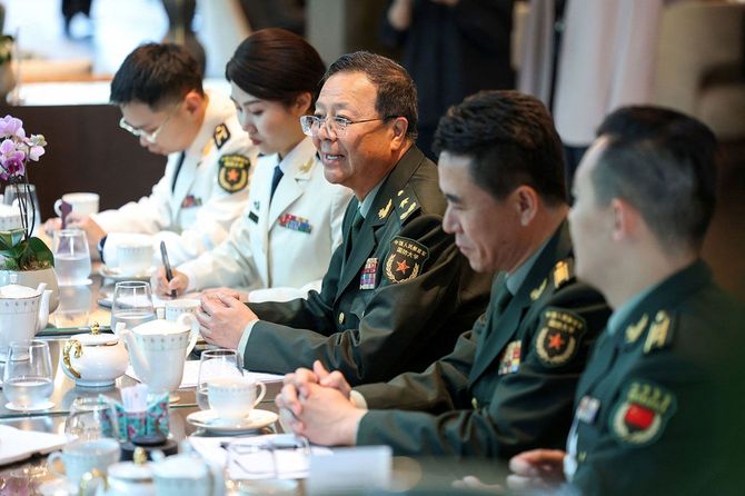 2026年5月29日、シンガポールで会合に出席する中国の代表団