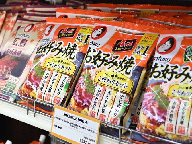 「お好み焼こだわりセット」はじわじわと支持を広げ、今ではオタフクソースの単品別売上順位の3位に入る人気商品に。