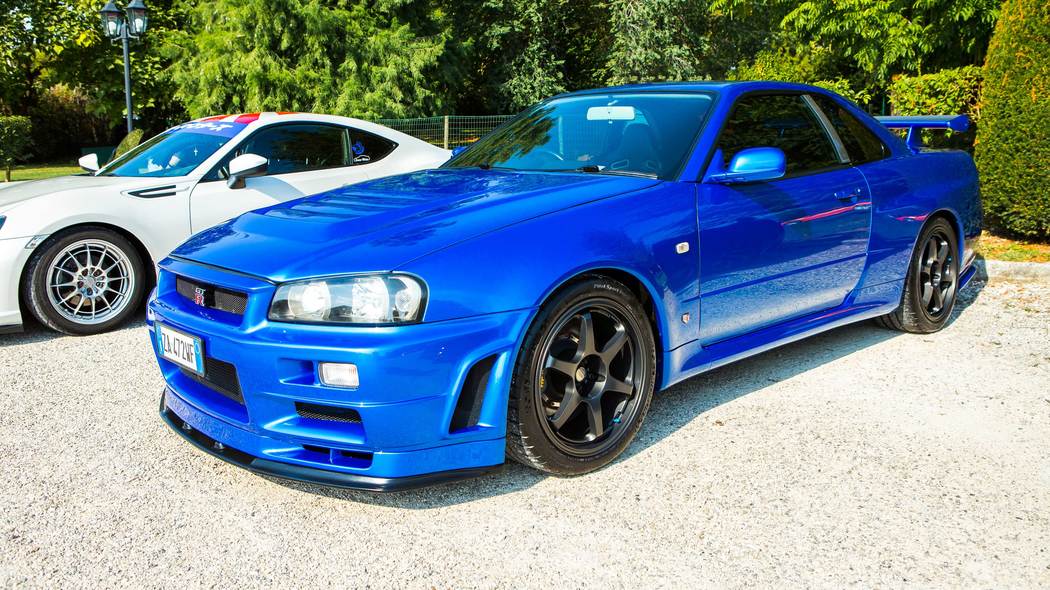 ｢10年前に420万円だった中古車が2000万円超｣国産スポーツカーの異常な高騰のワケ 2400万円を｢ローンで買う｣人も