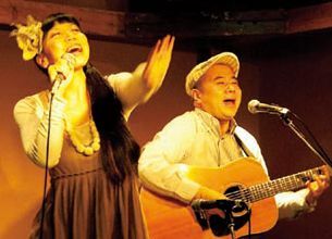 昼は農家と野菜談議、夜はライブの多忙な日々