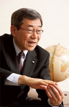 <strong>電気事業連合会会長 東京電力社長 清水正孝</strong>●1944年、神奈川県生まれ。慶應義塾大学経済学部卒。68年東京電力入社。92年企画部TQC推進室副室長、97年資材部長、2001年取締役。常務、副社長を経て08年、社長就任。10年6月、電気事業連合会会長に就任。