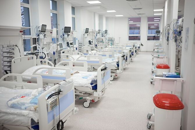 コロナ新型患者も受け入れ可能な緊急処置室