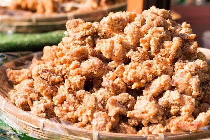 山盛りの唐揚げ