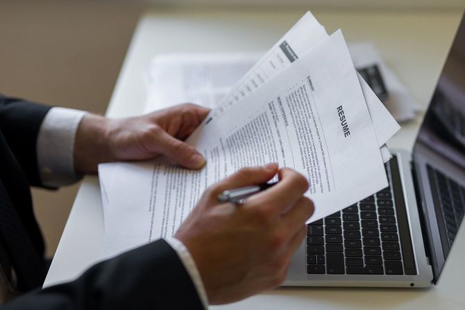 職務経歴書にはちょっとした「お作法」がある（※写真はイメージです）