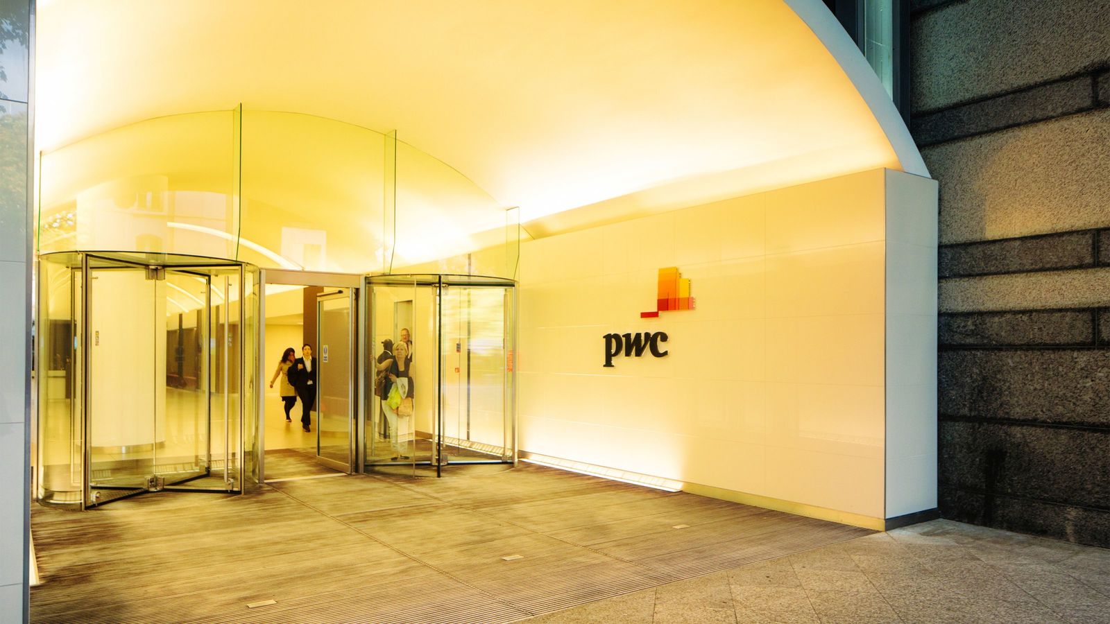 【続報】｢泥沼パワハラ｣に怒るPwC社員たちから来た内部通報の嵐 ｢恐怖を感じている者が多数います｣