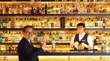 胃がピリピリする夜も――三省堂書店社長 亀井崇雄×Bar96 MOON店長 井上純一