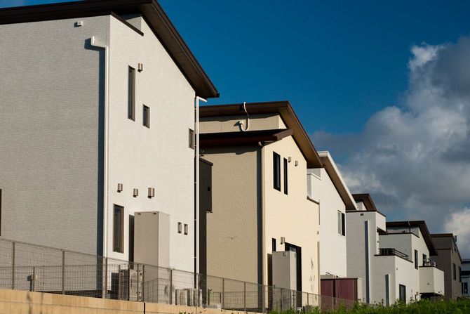 並んだ建売住宅