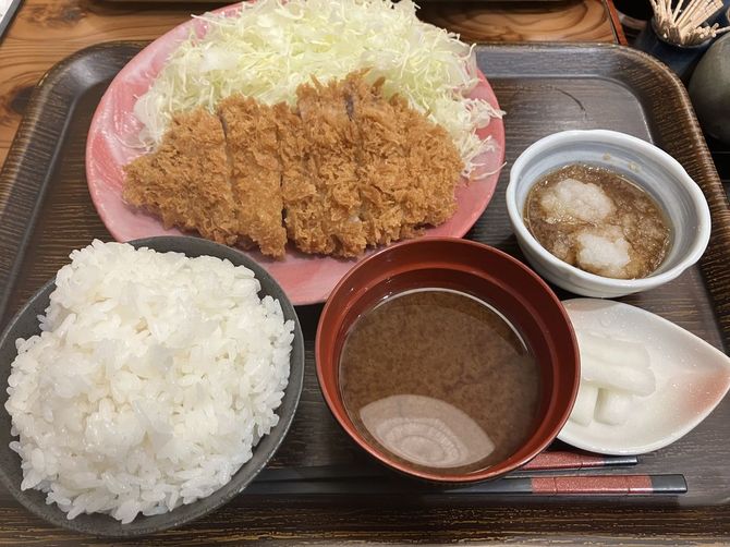 とんかつランチ
