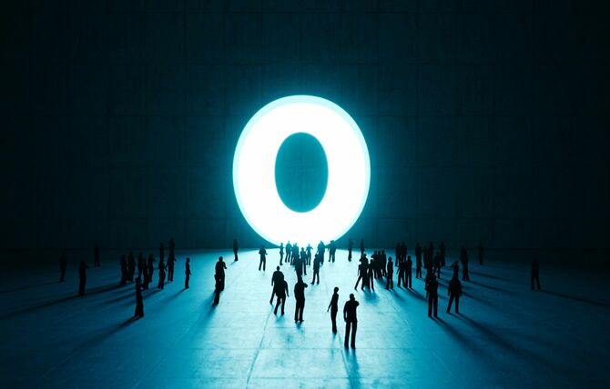 光り輝くゼロに引き寄せられる群衆