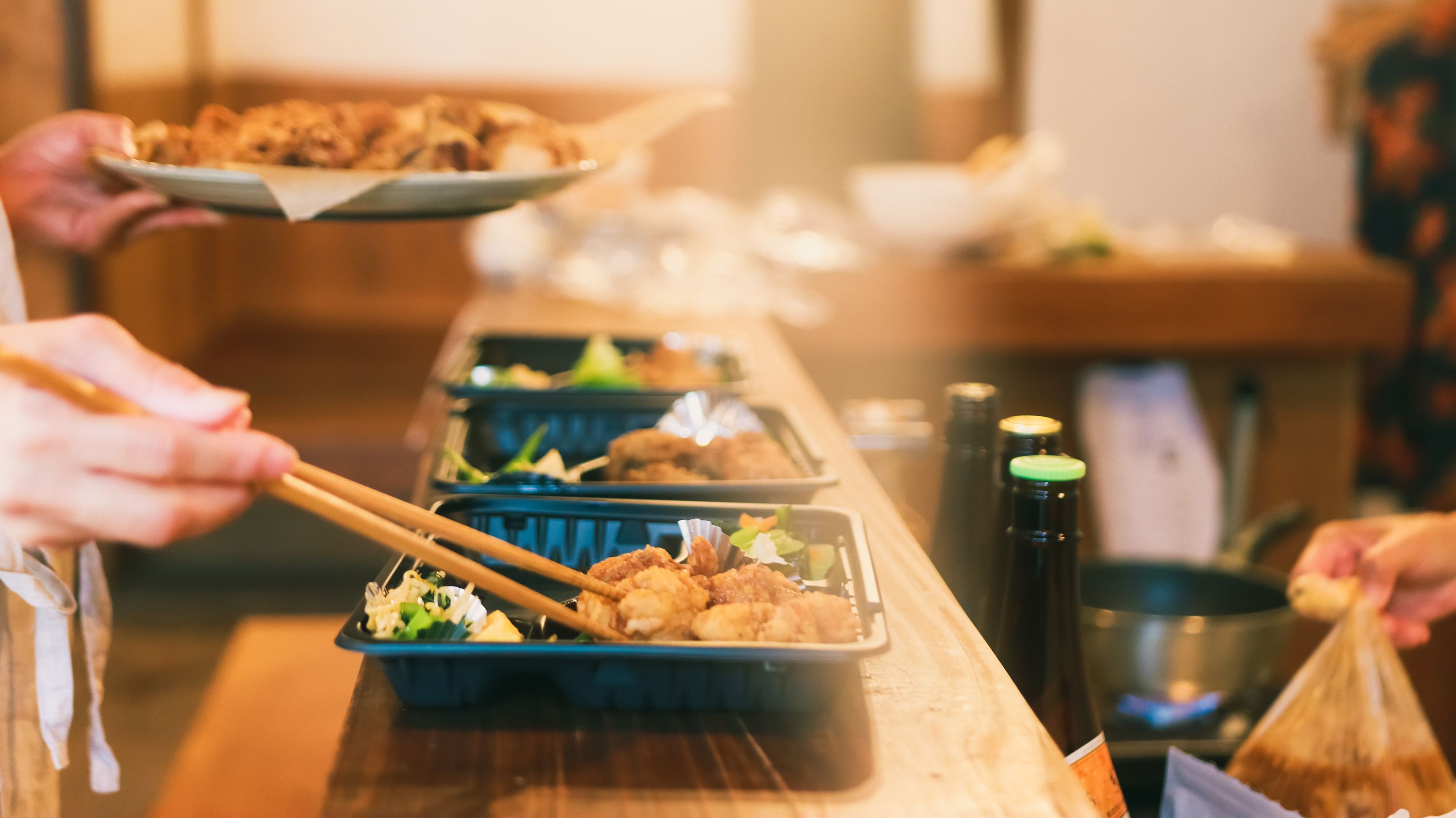 フロー型からストック型に コロナ禍でも元気な飲食店に共通すること 生きた顧客リスト を持っているか President Online プレジデントオンライン