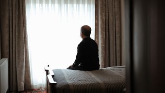 これを捨てないと孤立した老後が待ち受ける…まじめな人ほど取りつかれる"自己肯定感を下げる思考のクセ"