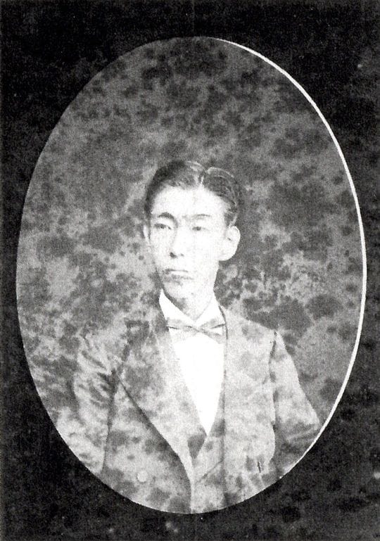 中川久成伯爵の肖像写真、「明治十二年 写真御下命『人物写真帖』〈上〉」(宮内庁三の丸尚蔵館所蔵)