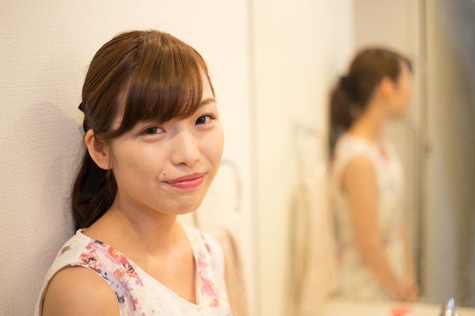 微笑む女性