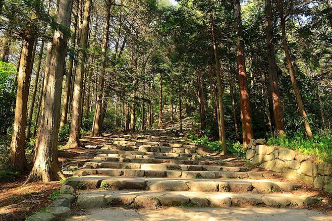 黒金門へ続く尾根道