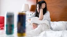 ｢水を飲む｣よりも｢ひたすら寝る｣よりも早く治せる…ひどい二日酔いの朝に胃袋に入れておくべき｢2品｣