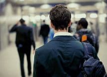 "モテから降りる"と人生はグンと楽になる