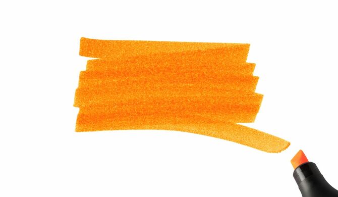 オレンジの蛍光ペン