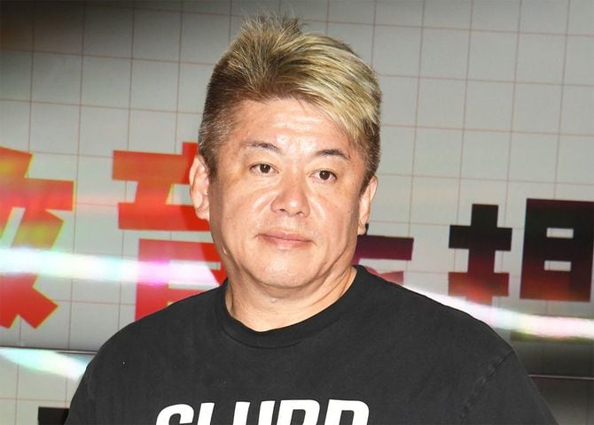 2024年9月30日、東京のTalk Live ＆ Bar SHAVELで行われた「ゼロ初等部」の立ち上げ記者会見に出席した起業家の堀江貴文氏